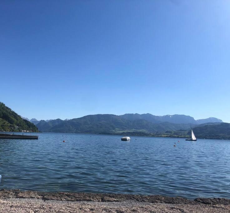 Wohnung See- Und Bergnaehe Gmunden Exteriér fotografie